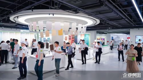 開(kāi)新局 啟新程 謀共贏 三棵樹(shù)2026年全國(guó)經(jīng)銷商年會(huì)暨新材料技術(shù)研發(fā)峰會(huì)圓滿舉行